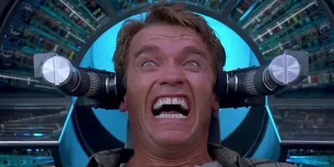 How Arnold Schwarzenegger Seriously Injured Himself on The Set of ‘Total Recall’