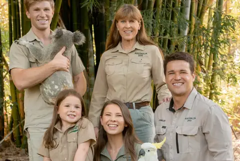 “Grateful Everyday” Bindi Irwin Shares Wholesome Family Photos